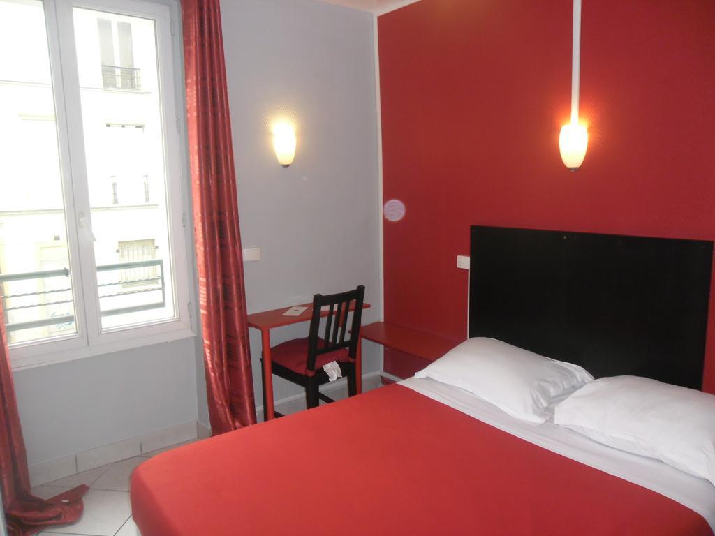 Hipotel Paris Montmartre Gare Du Nord Room photo